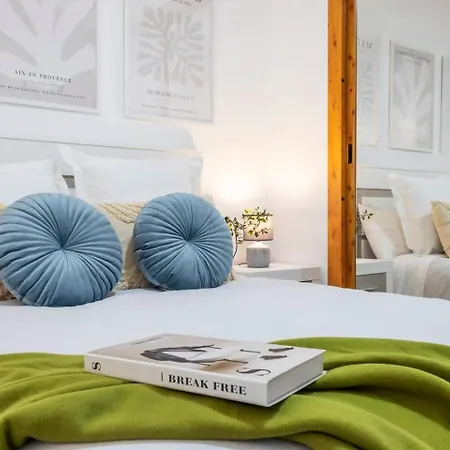 Pink Parquemar Apartment *