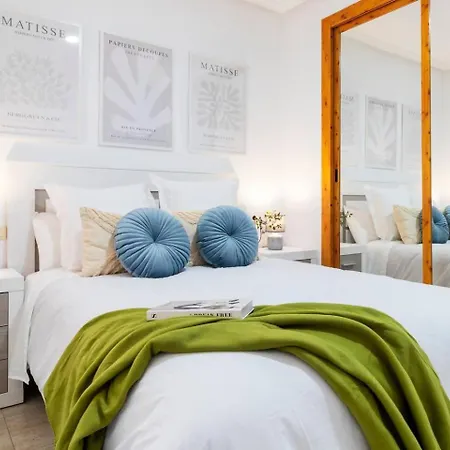 Pink Parquemar Apartment *